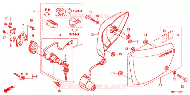 COUVERCLES LATERAUX (VT750S) Honda MOTO 750 VT 2013  VT750SC