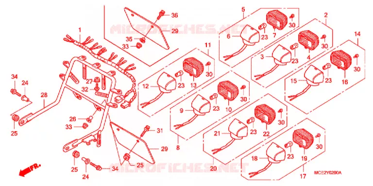 FEUX ARRIERE Honda MOTO 400 CB 2004  CB400L4