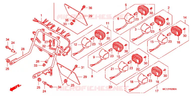FEUX ARRIERE Honda MOTO 400 CB 2006  CB400L6